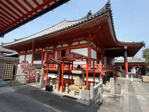 六波羅蜜寺の{uncategorized: "未分類", other: "その他", undefined: "問題あり", building: "その他建物", grave: "お墓", sacred_gate: "鳥居", guardian: "狛犬", statue: "像", buddha: "仏像", history: "歴史", nature: "自然", garden: "庭園", animal: "動物", pagoda: "塔", temizu: "手水舎", mountain_gate: "山門・神門", sanctuary: "本殿・本堂", subordinate: "末社・摂社", art: "芸術", scenery: "景色", jizo: "地蔵", ema: "絵馬", goshuin: "御朱印", omikuji: "おみくじ", items: "授与品その他", amulet: "お守り", goshuincho: "御朱印帳", eats: "食事", festival: "お祭り", votive_dance: "神楽", shichigosan: "七五三参", wedding: "結婚式", experience: "体験その他", initially: "初詣", around: "周辺", anti_infection: "感染症対策"}