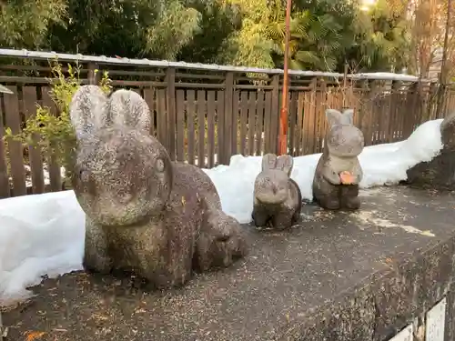 沙沙貴神社の像