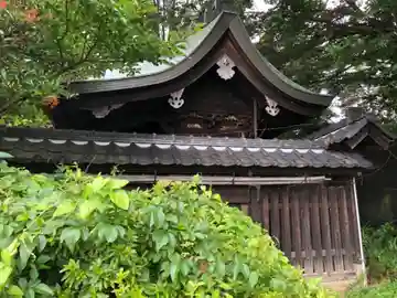 山梨岡神社の本殿・本堂