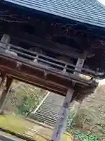 両足寺の山門・神門