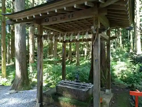 御岩神社の手水舎