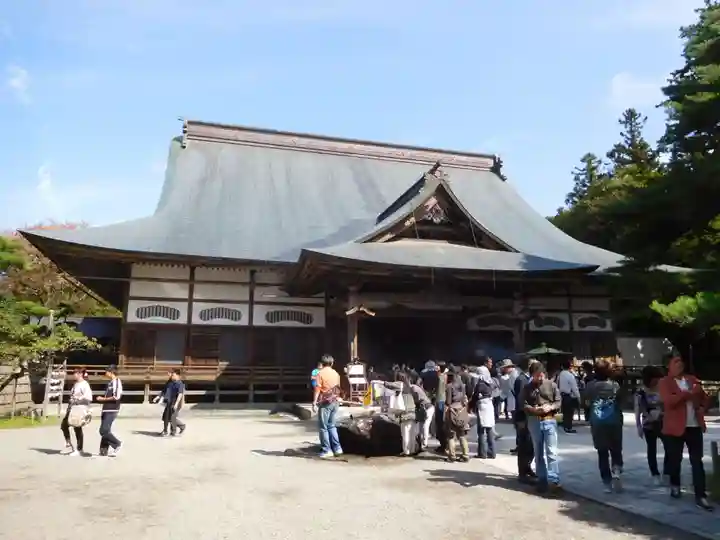 中尊寺の本殿・本堂