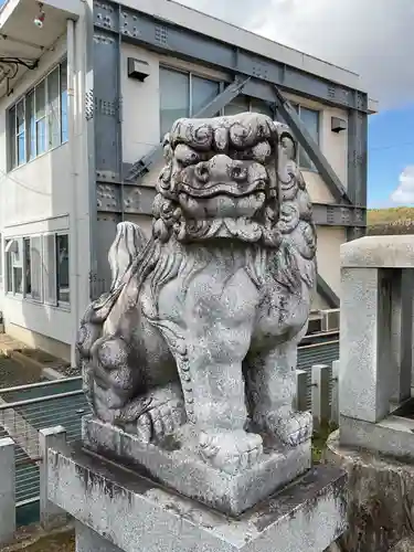 神明神社の狛犬