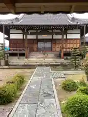 覚成寺の本殿