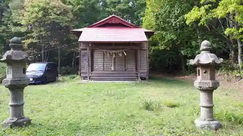 樽岸稲荷神社の本殿