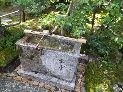 常寂光寺の手水舎