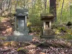 月山神社の末社