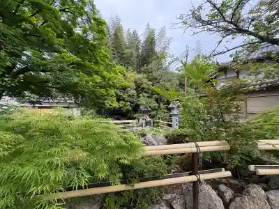 律院の{uncategorized: "未分類", other: "その他", undefined: "問題あり", building: "その他建物", grave: "お墓", sacred_gate: "鳥居", guardian: "狛犬", statue: "像", buddha: "仏像", history: "歴史", nature: "自然", garden: "庭園", animal: "動物", pagoda: "塔", temizu: "手水舎", mountain_gate: "山門・神門", sanctuary: "本殿・本堂", subordinate: "末社・摂社", art: "芸術", scenery: "景色", jizo: "地蔵", ema: "絵馬", goshuin: "御朱印", omikuji: "おみくじ", items: "授与品その他", amulet: "お守り", goshuincho: "御朱印帳", eats: "食事", festival: "お祭り", votive_dance: "神楽", shichigosan: "七五三参", wedding: "結婚式", experience: "体験その他", initially: "初詣", around: "周辺", anti_infection: "感染症対策"}