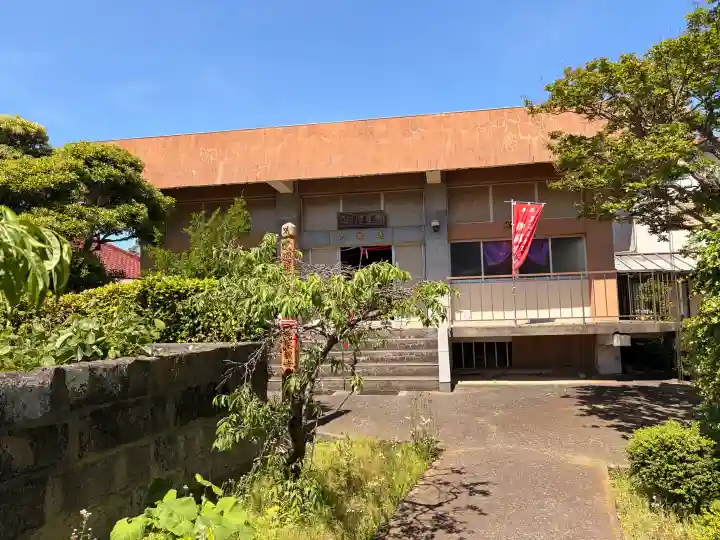 見桃寺の{uncategorized: "未分類", other: "その他", undefined: "問題あり", building: "その他建物", grave: "お墓", sacred_gate: "鳥居", guardian: "狛犬", statue: "像", buddha: "仏像", history: "歴史", nature: "自然", garden: "庭園", animal: "動物", pagoda: "塔", temizu: "手水舎", mountain_gate: "山門・神門", sanctuary: "本殿・本堂", subordinate: "末社・摂社", art: "芸術", scenery: "景色", jizo: "地蔵", ema: "絵馬", goshuin: "御朱印", omikuji: "おみくじ", items: "授与品その他", amulet: "お守り", goshuincho: "御朱印帳", eats: "食事", festival: "お祭り", votive_dance: "神楽", shichigosan: "七五三参", wedding: "結婚式", experience: "体験その他", initially: "初詣", around: "周辺", anti_infection: "感染症対策"}