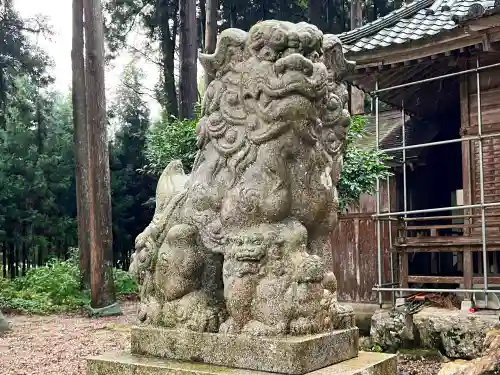 杣山神社の狛犬