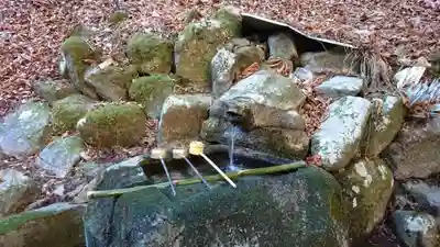 大嶽山那賀都神社の手水舎