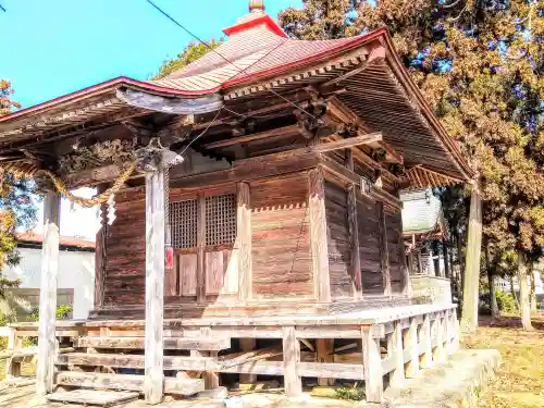 白山神社の本殿