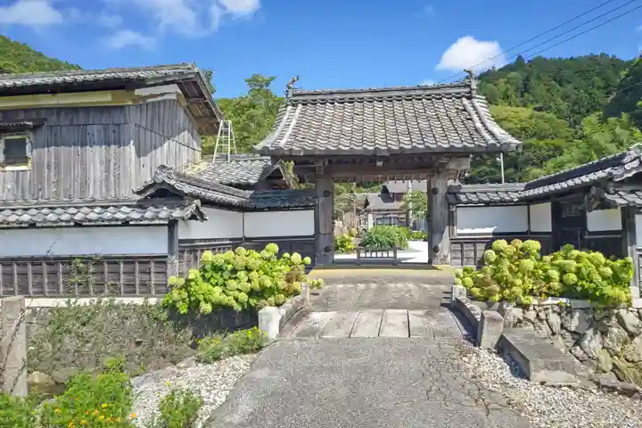 観音寺の山門・神門