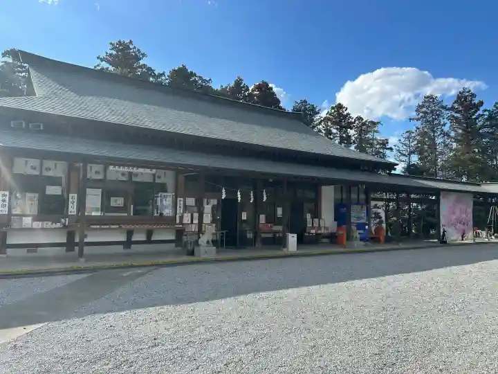 白鷺神社の{uncategorized: "未分類", other: "その他", undefined: "問題あり", building: "その他建物", grave: "お墓", sacred_gate: "鳥居", guardian: "狛犬", statue: "像", buddha: "仏像", history: "歴史", nature: "自然", garden: "庭園", animal: "動物", pagoda: "塔", temizu: "手水舎", mountain_gate: "山門・神門", sanctuary: "本殿・本堂", subordinate: "末社・摂社", art: "芸術", scenery: "景色", jizo: "地蔵", ema: "絵馬", goshuin: "御朱印", omikuji: "おみくじ", items: "授与品その他", amulet: "お守り", goshuincho: "御朱印帳", eats: "食事", festival: "お祭り", votive_dance: "神楽", shichigosan: "七五三参", wedding: "結婚式", experience: "体験その他", initially: "初詣", around: "周辺", anti_infection: "感染症対策"}