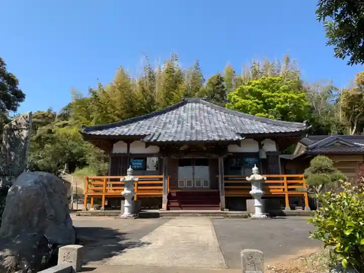 薬王寺の本殿・本堂