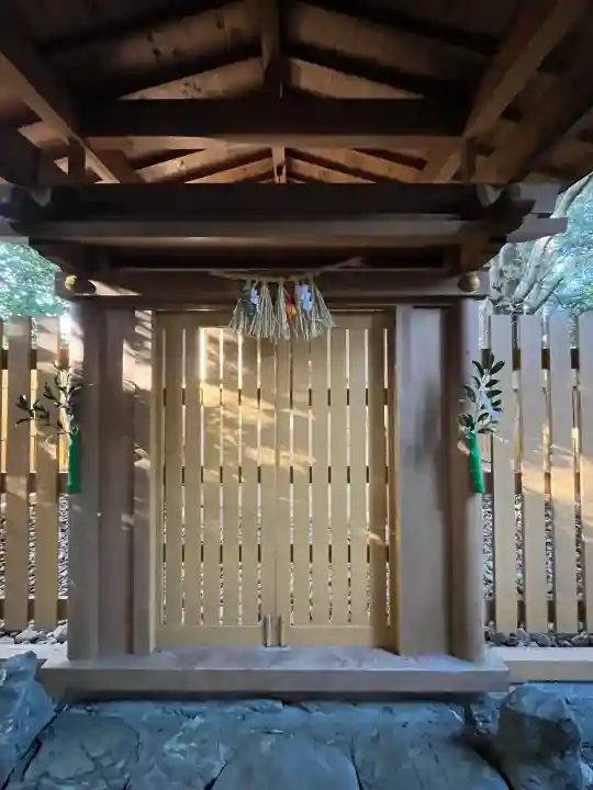 満留山神社の{uncategorized: "未分類", other: "その他", undefined: "問題あり", building: "その他建物", grave: "お墓", sacred_gate: "鳥居", guardian: "狛犬", statue: "像", buddha: "仏像", history: "歴史", nature: "自然", garden: "庭園", animal: "動物", pagoda: "塔", temizu: "手水舎", mountain_gate: "山門・神門", sanctuary: "本殿・本堂", subordinate: "末社・摂社", art: "芸術", scenery: "景色", jizo: "地蔵", ema: "絵馬", goshuin: "御朱印", omikuji: "おみくじ", items: "授与品その他", amulet: "お守り", goshuincho: "御朱印帳", eats: "食事", festival: "お祭り", votive_dance: "神楽", shichigosan: "七五三参", wedding: "結婚式", experience: "体験その他", initially: "初詣", around: "周辺", anti_infection: "感染症対策"}
