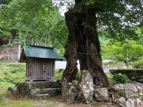 苅田比売神社の末社