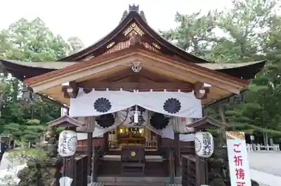 建部大社の本殿・本堂