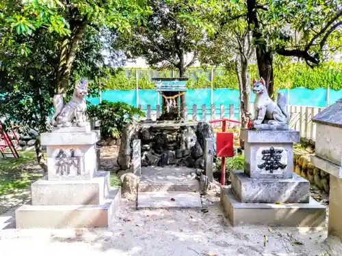 白山社（尾崎白山社）の末社・摂社