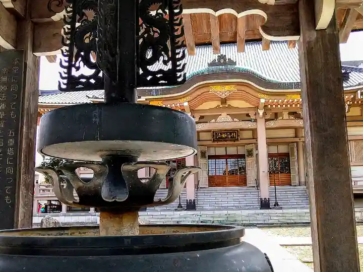 孝勝寺の本殿・本堂