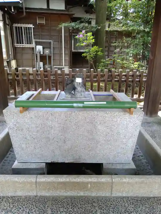 荻窪八幡神社の手水舎