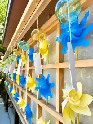 多賀神社の{uncategorized: "未分類", other: "その他", undefined: "問題あり", building: "その他建物", grave: "お墓", sacred_gate: "鳥居", guardian: "狛犬", statue: "像", buddha: "仏像", history: "歴史", nature: "自然", garden: "庭園", animal: "動物", pagoda: "塔", temizu: "手水舎", mountain_gate: "山門・神門", sanctuary: "本殿・本堂", subordinate: "末社・摂社", art: "芸術", scenery: "景色", jizo: "地蔵", ema: "絵馬", goshuin: "御朱印", omikuji: "おみくじ", items: "授与品その他", amulet: "お守り", goshuincho: "御朱印帳", eats: "食事", festival: "お祭り", votive_dance: "神楽", shichigosan: "七五三参", wedding: "結婚式", experience: "体験その他", initially: "初詣", around: "周辺", anti_infection: "感染症対策"}