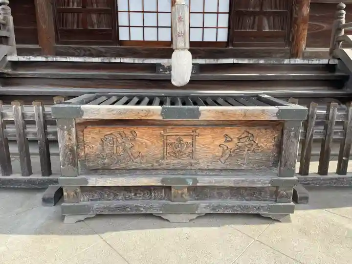 妙蓮寺の{uncategorized: "未分類", other: "その他", undefined: "問題あり", building: "その他建物", grave: "お墓", sacred_gate: "鳥居", guardian: "狛犬", statue: "像", buddha: "仏像", history: "歴史", nature: "自然", garden: "庭園", animal: "動物", pagoda: "塔", temizu: "手水舎", mountain_gate: "山門・神門", sanctuary: "本殿・本堂", subordinate: "末社・摂社", art: "芸術", scenery: "景色", jizo: "地蔵", ema: "絵馬", goshuin: "御朱印", omikuji: "おみくじ", items: "授与品その他", amulet: "お守り", goshuincho: "御朱印帳", eats: "食事", festival: "お祭り", votive_dance: "神楽", shichigosan: "七五三参", wedding: "結婚式", experience: "体験その他", initially: "初詣", around: "周辺", anti_infection: "感染症対策"}