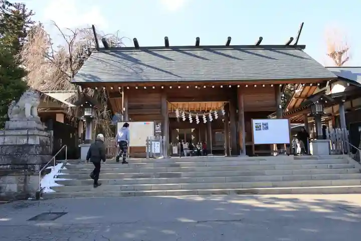 開成山大神宮の山門・神門