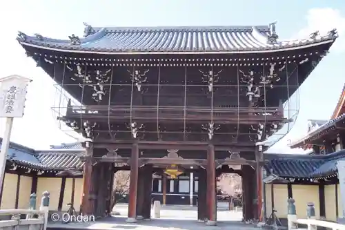 興正寺の山門・神門