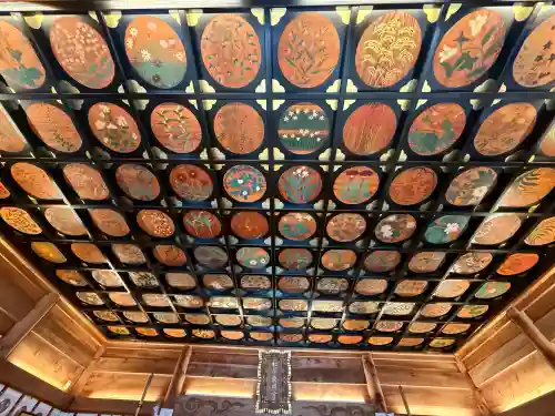 八幡神社松平東照宮の{uncategorized: "未分類", other: "その他", undefined: "問題あり", building: "その他建物", grave: "お墓", sacred_gate: "鳥居", guardian: "狛犬", statue: "像", buddha: "仏像", history: "歴史", nature: "自然", garden: "庭園", animal: "動物", pagoda: "塔", temizu: "手水舎", mountain_gate: "山門・神門", sanctuary: "本殿・本堂", subordinate: "末社・摂社", art: "芸術", scenery: "景色", jizo: "地蔵", ema: "絵馬", goshuin: "御朱印", omikuji: "おみくじ", items: "授与品その他", amulet: "お守り", goshuincho: "御朱印帳", eats: "食事", festival: "お祭り", votive_dance: "神楽", shichigosan: "七五三参", wedding: "結婚式", experience: "体験その他", initially: "初詣", around: "周辺", anti_infection: "感染症対策"}