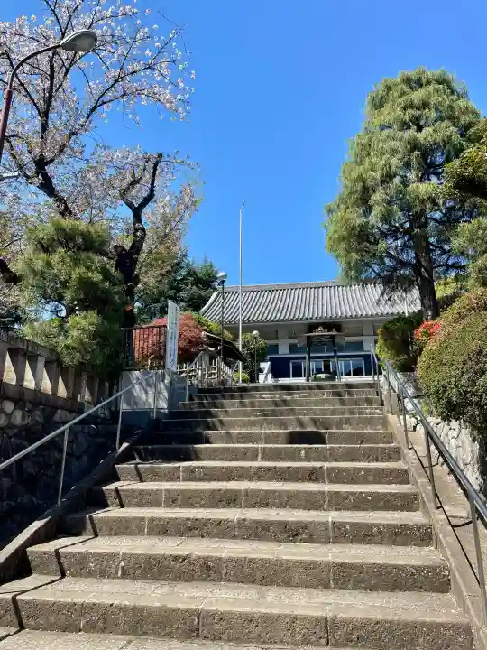 本立寺の{uncategorized: "未分類", other: "その他", undefined: "問題あり", building: "その他建物", grave: "お墓", sacred_gate: "鳥居", guardian: "狛犬", statue: "像", buddha: "仏像", history: "歴史", nature: "自然", garden: "庭園", animal: "動物", pagoda: "塔", temizu: "手水舎", mountain_gate: "山門・神門", sanctuary: "本殿・本堂", subordinate: "末社・摂社", art: "芸術", scenery: "景色", jizo: "地蔵", ema: "絵馬", goshuin: "御朱印", omikuji: "おみくじ", items: "授与品その他", amulet: "お守り", goshuincho: "御朱印帳", eats: "食事", festival: "お祭り", votive_dance: "神楽", shichigosan: "七五三参", wedding: "結婚式", experience: "体験その他", initially: "初詣", around: "周辺", anti_infection: "感染症対策"}