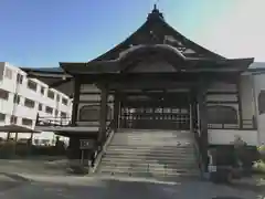 長善寺の本殿