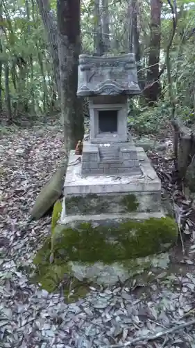 稲村神社の末社