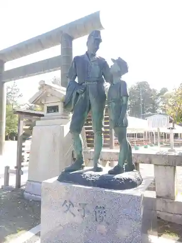 石川護國神社の像