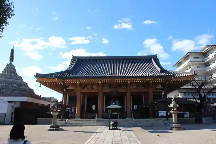 壬生寺の本殿・本堂
