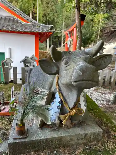 墨坂神社の像