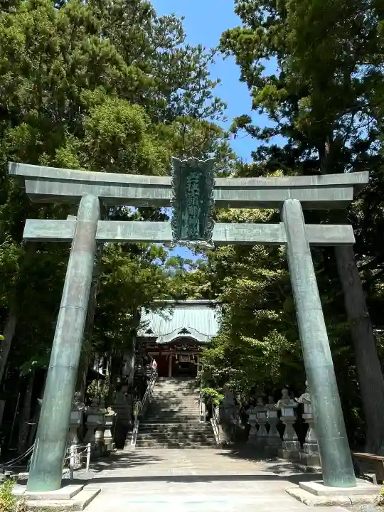 大頭龍神社の{uncategorized: "未分類", other: "その他", undefined: "問題あり", building: "その他建物", grave: "お墓", sacred_gate: "鳥居", guardian: "狛犬", statue: "像", buddha: "仏像", history: "歴史", nature: "自然", garden: "庭園", animal: "動物", pagoda: "塔", temizu: "手水舎", mountain_gate: "山門・神門", sanctuary: "本殿・本堂", subordinate: "末社・摂社", art: "芸術", scenery: "景色", jizo: "地蔵", ema: "絵馬", goshuin: "御朱印", omikuji: "おみくじ", items: "授与品その他", amulet: "お守り", goshuincho: "御朱印帳", eats: "食事", festival: "お祭り", votive_dance: "神楽", shichigosan: "七五三参", wedding: "結婚式", experience: "体験その他", initially: "初詣", around: "周辺", anti_infection: "感染症対策"}
