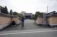 昌繁寺の山門・神門