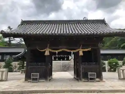 吉備津彦神社の山門・神門