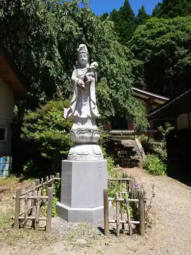 栖雲寺の仏像