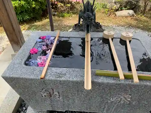 三ツ木神社の手水舎