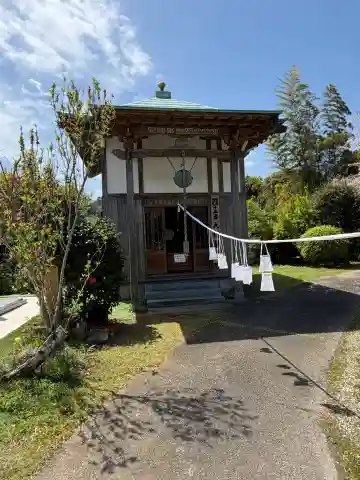 高照寺の{uncategorized: "未分類", other: "その他", undefined: "問題あり", building: "その他建物", grave: "お墓", sacred_gate: "鳥居", guardian: "狛犬", statue: "像", buddha: "仏像", history: "歴史", nature: "自然", garden: "庭園", animal: "動物", pagoda: "塔", temizu: "手水舎", mountain_gate: "山門・神門", sanctuary: "本殿・本堂", subordinate: "末社・摂社", art: "芸術", scenery: "景色", jizo: "地蔵", ema: "絵馬", goshuin: "御朱印", omikuji: "おみくじ", items: "授与品その他", amulet: "お守り", goshuincho: "御朱印帳", eats: "食事", festival: "お祭り", votive_dance: "神楽", shichigosan: "七五三参", wedding: "結婚式", experience: "体験その他", initially: "初詣", around: "周辺", anti_infection: "感染症対策"}