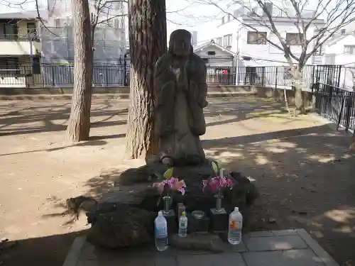 鬼子母神堂　(法明寺）の仏像