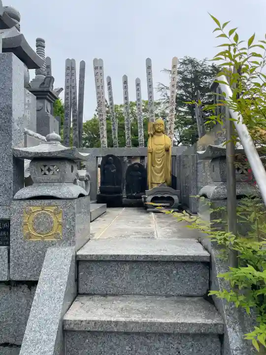 延命寺の{uncategorized: "未分類", other: "その他", undefined: "問題あり", building: "その他建物", grave: "お墓", sacred_gate: "鳥居", guardian: "狛犬", statue: "像", buddha: "仏像", history: "歴史", nature: "自然", garden: "庭園", animal: "動物", pagoda: "塔", temizu: "手水舎", mountain_gate: "山門・神門", sanctuary: "本殿・本堂", subordinate: "末社・摂社", art: "芸術", scenery: "景色", jizo: "地蔵", ema: "絵馬", goshuin: "御朱印", omikuji: "おみくじ", items: "授与品その他", amulet: "お守り", goshuincho: "御朱印帳", eats: "食事", festival: "お祭り", votive_dance: "神楽", shichigosan: "七五三参", wedding: "結婚式", experience: "体験その他", initially: "初詣", around: "周辺", anti_infection: "感染症対策"}