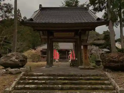 長安寺の山門