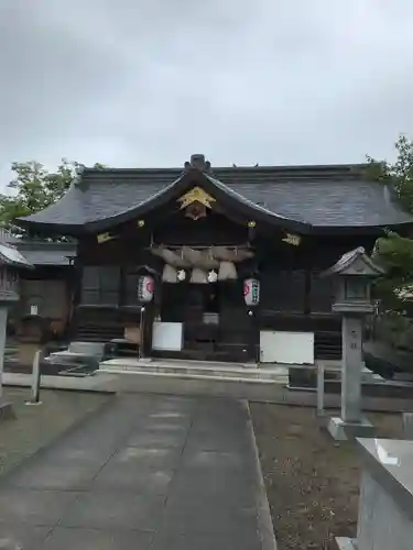 阿羅波比神社の本殿