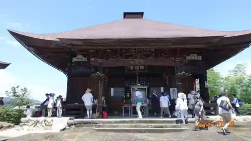 龍石寺の本殿