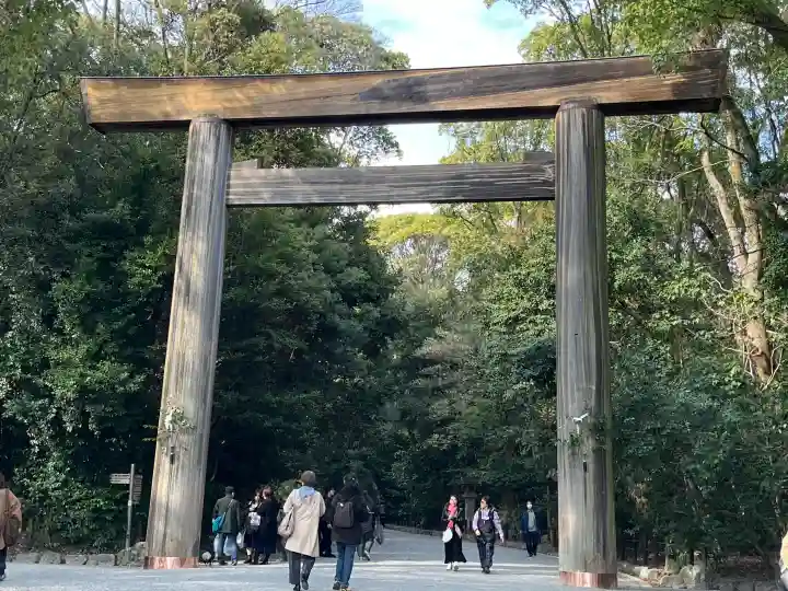 熱田神宮の{uncategorized: "未分類", other: "その他", undefined: "問題あり", building: "その他建物", grave: "お墓", sacred_gate: "鳥居", guardian: "狛犬", statue: "像", buddha: "仏像", history: "歴史", nature: "自然", garden: "庭園", animal: "動物", pagoda: "塔", temizu: "手水舎", mountain_gate: "山門・神門", sanctuary: "本殿・本堂", subordinate: "末社・摂社", art: "芸術", scenery: "景色", jizo: "地蔵", ema: "絵馬", goshuin: "御朱印", omikuji: "おみくじ", items: "授与品その他", amulet: "お守り", goshuincho: "御朱印帳", eats: "食事", festival: "お祭り", votive_dance: "神楽", shichigosan: "七五三参", wedding: "結婚式", experience: "体験その他", initially: "初詣", around: "周辺", anti_infection: "感染症対策"}