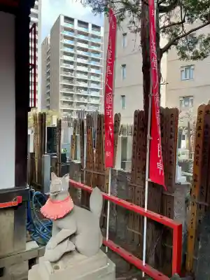 隼人稲荷神社の{uncategorized: "未分類", other: "その他", undefined: "問題あり", building: "その他建物", grave: "お墓", sacred_gate: "鳥居", guardian: "狛犬", statue: "像", buddha: "仏像", history: "歴史", nature: "自然", garden: "庭園", animal: "動物", pagoda: "塔", temizu: "手水舎", mountain_gate: "山門・神門", sanctuary: "本殿・本堂", subordinate: "末社・摂社", art: "芸術", scenery: "景色", jizo: "地蔵", ema: "絵馬", goshuin: "御朱印", omikuji: "おみくじ", items: "授与品その他", amulet: "お守り", goshuincho: "御朱印帳", eats: "食事", festival: "お祭り", votive_dance: "神楽", shichigosan: "七五三参", wedding: "結婚式", experience: "体験その他", initially: "初詣", around: "周辺", anti_infection: "感染症対策"}