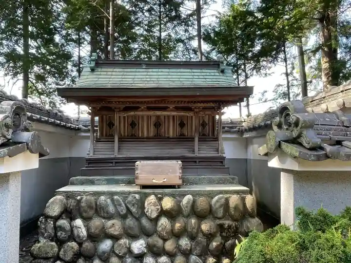 春日神社の{uncategorized: "未分類", other: "その他", undefined: "問題あり", building: "その他建物", grave: "お墓", sacred_gate: "鳥居", guardian: "狛犬", statue: "像", buddha: "仏像", history: "歴史", nature: "自然", garden: "庭園", animal: "動物", pagoda: "塔", temizu: "手水舎", mountain_gate: "山門・神門", sanctuary: "本殿・本堂", subordinate: "末社・摂社", art: "芸術", scenery: "景色", jizo: "地蔵", ema: "絵馬", goshuin: "御朱印", omikuji: "おみくじ", items: "授与品その他", amulet: "お守り", goshuincho: "御朱印帳", eats: "食事", festival: "お祭り", votive_dance: "神楽", shichigosan: "七五三参", wedding: "結婚式", experience: "体験その他", initially: "初詣", around: "周辺", anti_infection: "感染症対策"}